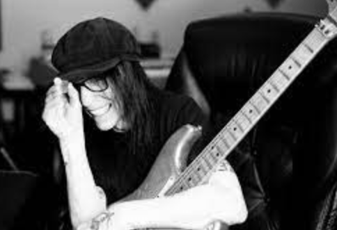 “Mick Mars Unveils His Long-Awaited Solo Venture: The Musical Journey Beyond Mötley Crüe”